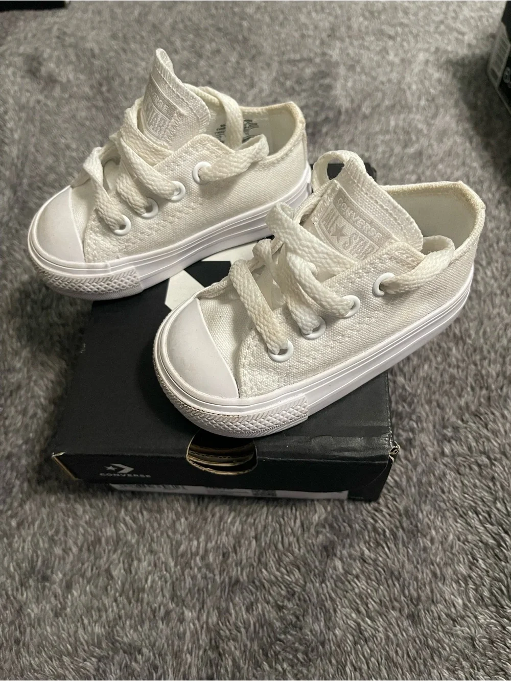 Converse Baby Low Top Sneaker - White